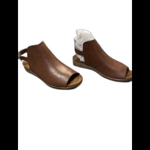 New Pierre Dumas Womens Sz 7.5 Whiskey  Peep Toe Block Heel Sandals Kori Style